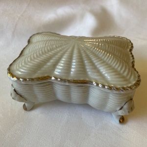 Ucagco Japan Covered Trinket Box w Gold accents iridescent white Footed